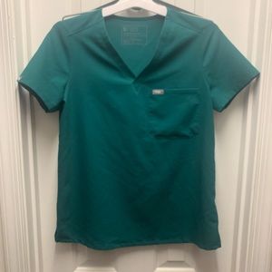 Figs one pocket scrub top